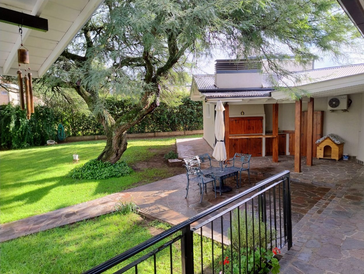 Casa en venta en barrio privado Villa General Belgrano